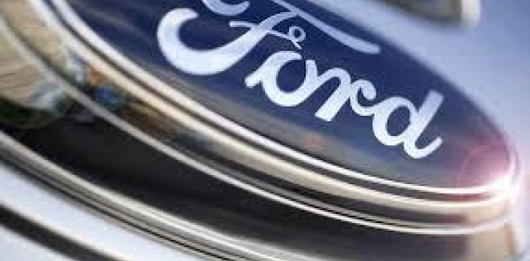 Ford plans to provide the Mustang hybrid with a 8-cylinder engine