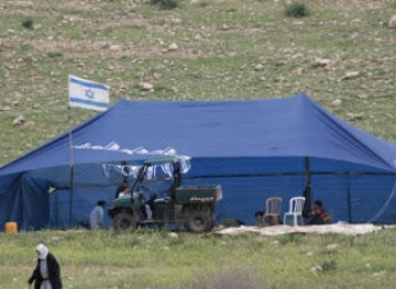 He set up a settlement tent on the lands of Al-Jabaa village, south of Bethlehem