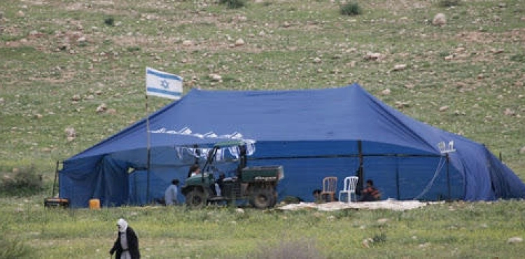 He set up a settlement tent on the lands of Al-Jabaa village, south of Bethlehem