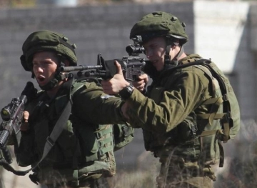 A young man was wounded by Israeli occupation forces in Aqabat Jabr refugee camp