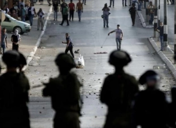 Choking injuries as a result of clashes in Qalqilya