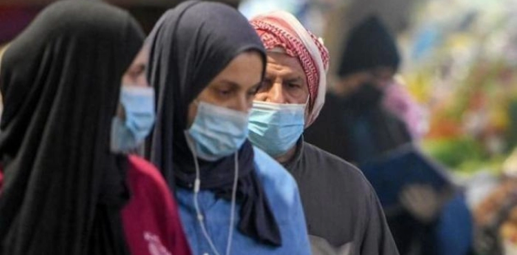 Gaza: A significant rise in casualties of the Corona virus, the decision to close the crossings and the direction of the curfew