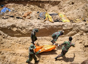 The death toll of earthquakes in Indonesia rises to 1249