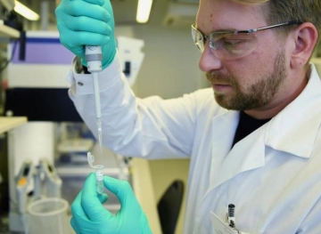 Russia tests two Covid-19 vaccines on humans