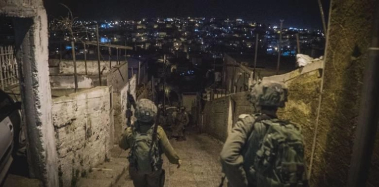 Most of them are from Jerusalem .. Occupation arrests 19 citizens, including a woman
