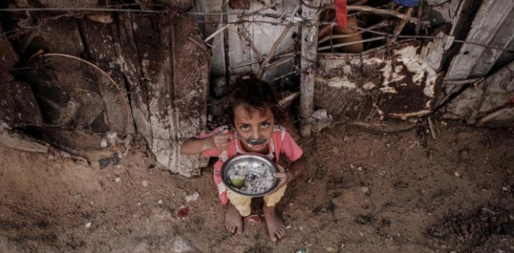 Center: the high rate of food insecurity for families in Gaza to 73%