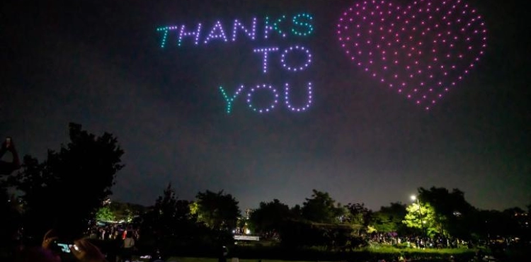 Hundreds of &quot;Drone&quot; planes light up the Seoul sky and why?