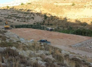 The occupation authorities confiscated 689 meters of the land of Qarawat Bani Hassan