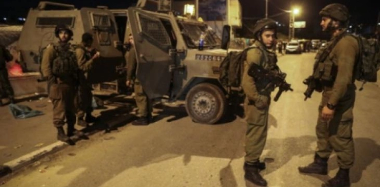 Al-Asir Club: The occupation forces arrest six citizens from the West Bank, including a father and his son
