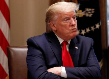 Trump is waving the postponement of the US presidential elections because of Corona