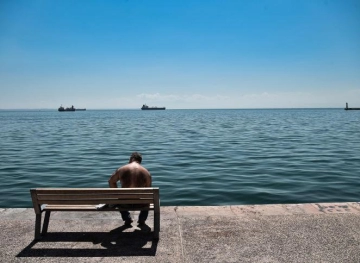 A heat wave in Europe raises fears of a breach of Corona&acute;s prevention guidelines