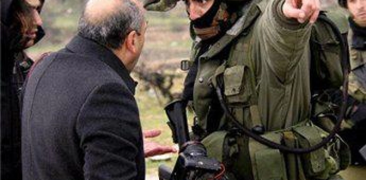 Occupation attacks participants in anti-settlement event south of Hebron