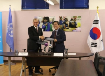 400 thousand dollars from South Korea to UNRWA
