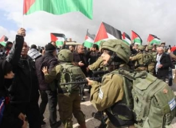 Salfit: The occupation prevents Friday prayers on Hares lands, which are threatened with seizure
