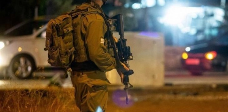 The occupation arrested 3 citizens
