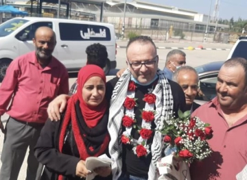After 18 years of detention, the occupation released the prisoner, Abdul Karim Mukhader