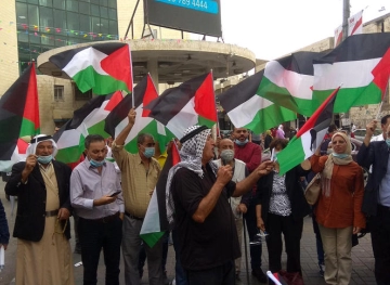 On the anniversary of Balfour ... a stand in support of the Palestinian right in Nablus