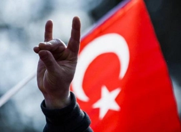 France dissolves the &quot;Gray Wolves&quot; Turkish nationalist group