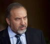 The occupation closes Gaza crossings and Iszencott cuts off his visit to America