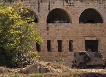 Settlers storm the &quot;Tersala&quot; site near Jaba, suffocating people