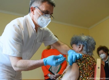 The European Union begins its campaign to vaccinate its population against Covid-19