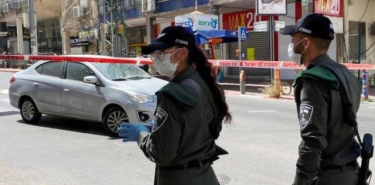 Israel tightens its lockdown measures with the arrival of Moderna vaccine