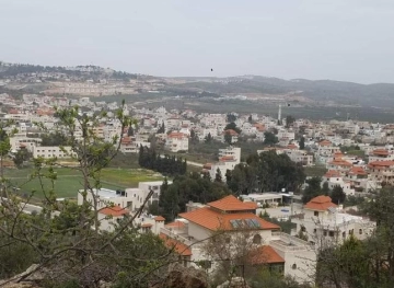Turmus Ayya: injuries and burning of vehicles in attacks by settlers