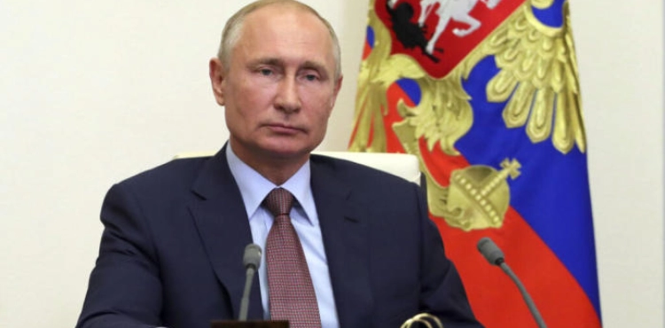 Putin signs the extension of the Russian-American New START treaty