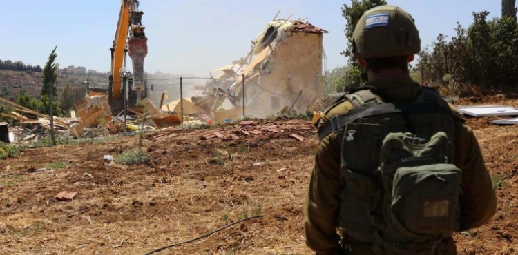 The occupation demolishes a house south of Hebron