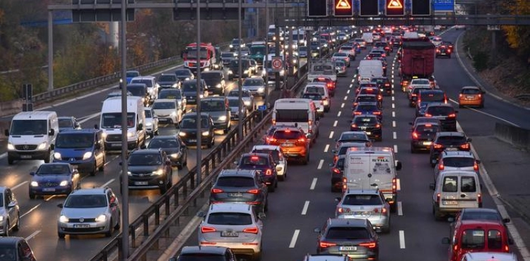 Applications of smart transportation services increase the traffic crisis rather than reduce it