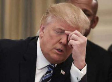 Trump is &quot;extremely angry&quot; at the performance of his defense team on the first day of the governor
