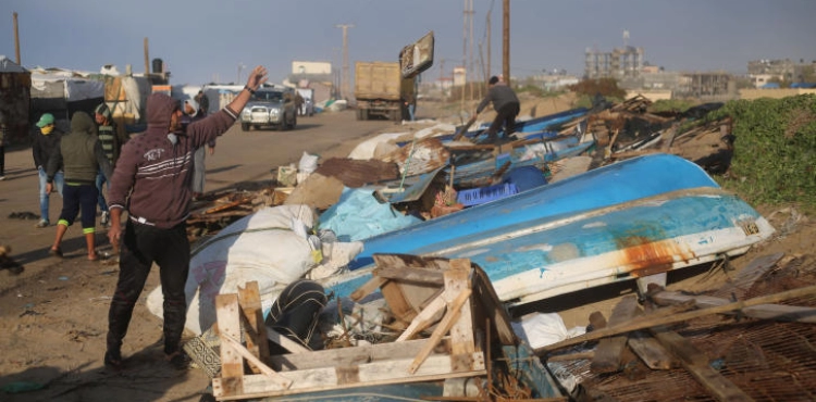 Agricultural Relief monitors the damages of the depression on fishermen in Gaza