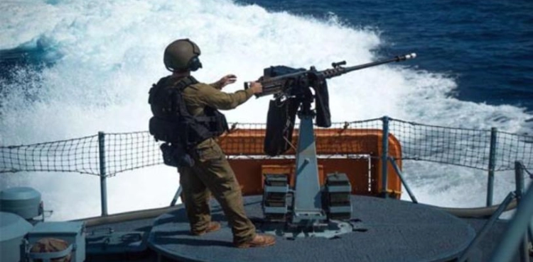 Two fishermen were wounded by bullets from the Israeli navy, off the coast of Beit Lahia, in the northern Gaza Strip