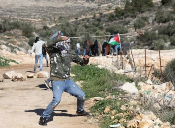 Confrontations and a march rejecting the establishment of a settlement outpost and the demand for its removal in Deir Jarir