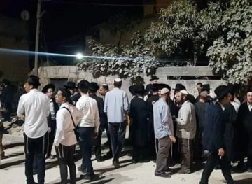 Settlers storm the Islamic shrines in Kefel Haris