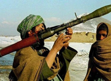 International mediators are calling on the Taliban to abandon the &quot;Spring Offensive&quot; in order to keep pace with the efforts to calm down in Afghanistan