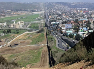 US Secretary of Homeland Security: Our borders with Mexico are closed, and children are excluded
