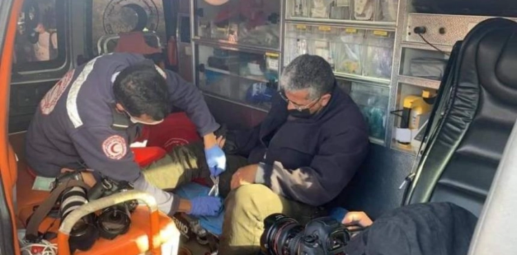 Nine citizens were injured during the occupation&acute;s suppression of a weekly sit-in against settlements in Jerusalem