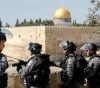 The occupation arrests 8 young men from Al-Aqsa and clashes in several Jerusalem neighborhoods