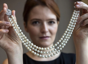 Marie Antoinette jewellery for sale during an auction in Geneva