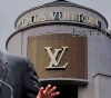 Bernard Arnault becomes the richest man in the world