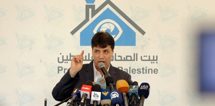 Warnings of the drowning of citizens &acute; homes in the Gaza Strip by sewage water