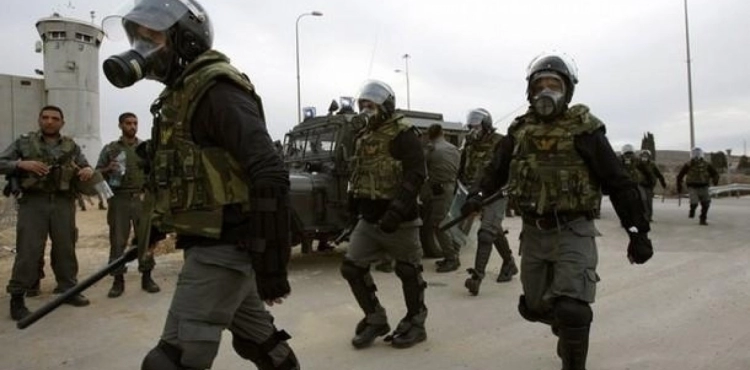 Al-Asir Club: The repression forces storm section (7) in &quot;Raymond&quot; prison