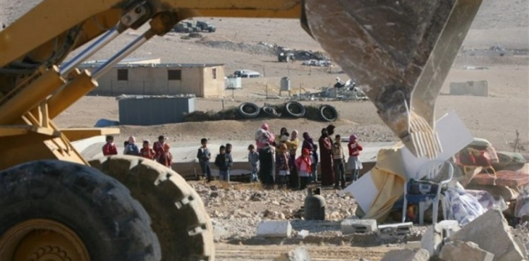 The occupation authorities destroy Al-Araqib for the 183 time