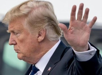 The US Congress decides to impeach Trump in the coming days