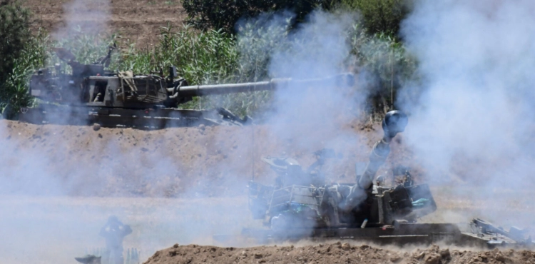 The occupation informs UN institutions of its intention to bomb two schools in Gaza