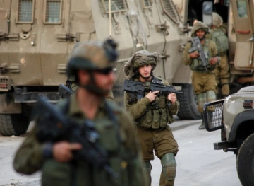 The occupation arrests a young man from Tubas