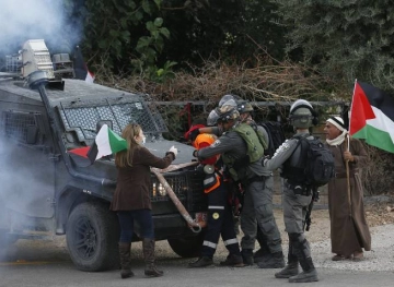 A young man was shot by metal bullets in the face in Kafr Malik