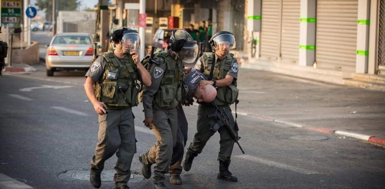 The occupation arrests 25 Jerusalemites, raising the toll within a month to 1000 detainees