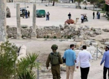 Settlers storm the archaeological site in Sebastia